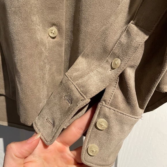 Babaton SUEDE blouse. - Picture 2 of 4